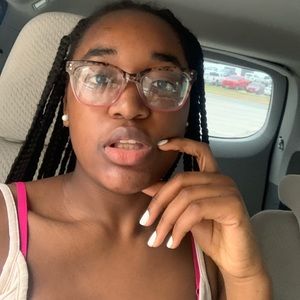 Meet your Posher, Jadah